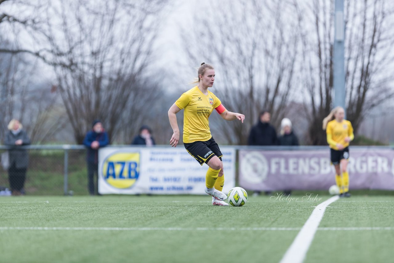 Bild 347 - F SSC Hagen Ahrensburg - SV Frisia Risum-Lindholm : Ergebnis: 1:2